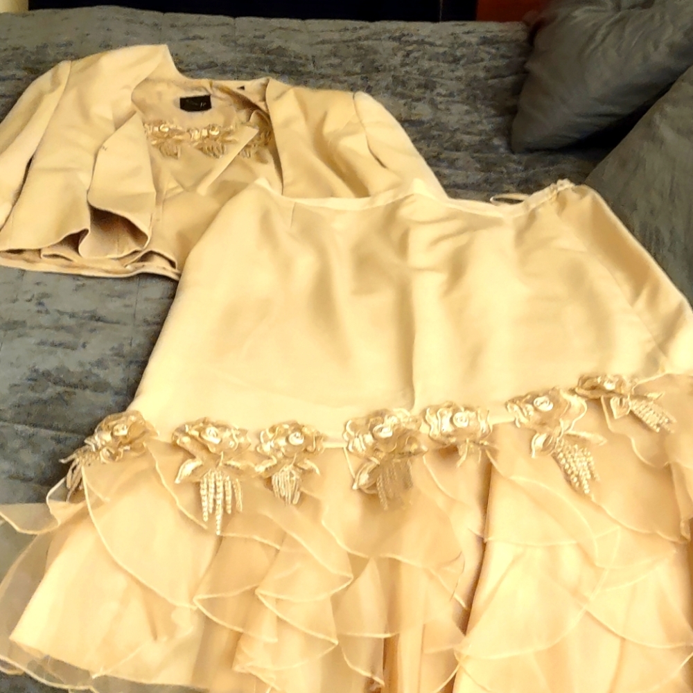 Ashro Elegant Cream Skirt with Jacket and Floral Accents